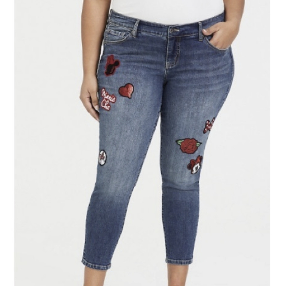 torrid Dark Wash Blue Cropped Embroidered Patch Jeans